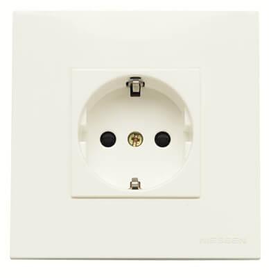 Розетка ABB Zenit с/з 16A 250V со шторками винтовой зажим альпийский белый 2CLA228820N1101