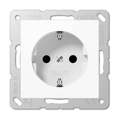 Розетка с заземлением с защитными шторками винтовой зажим Jung A 500 белая A521KIWW