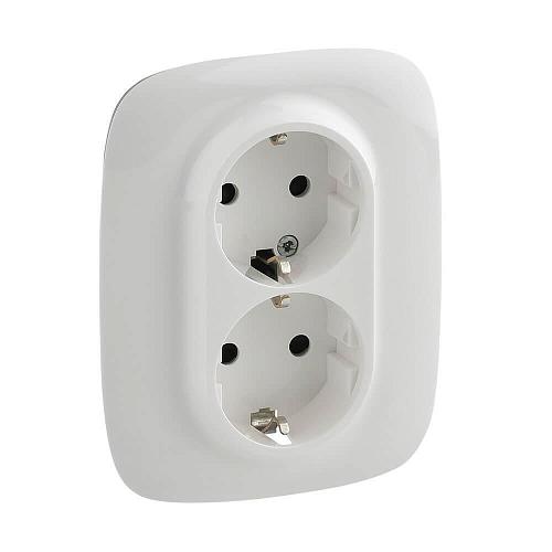 Розетка двойная Legrand Valena Allure 16A 250V с/з со шторками безвинтовой зажим белая 753726