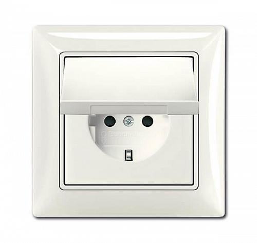Розетка ABB Basic55 Schuko с/з 16A 250V IP44 с крышкой безвинтовой зажим chalet-белый 2CKA002018A1503