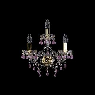 Бра с тремя плафонами розового цвета