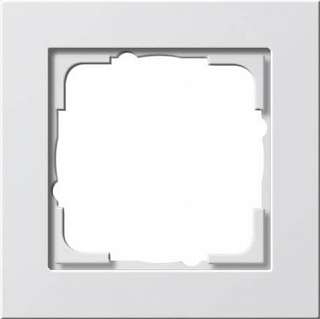 Рамки для розеток и выключателей белого цвета