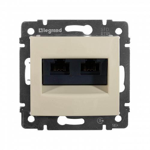 Розетка компьютерная 2хRJ45 Legrand Valena 5e кат UTP на винтах слоновая кость 774139