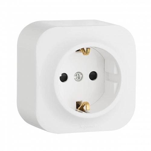 Розетка 2К+З Legrand Quteo 16A 250V с/з со шторками белая 782220