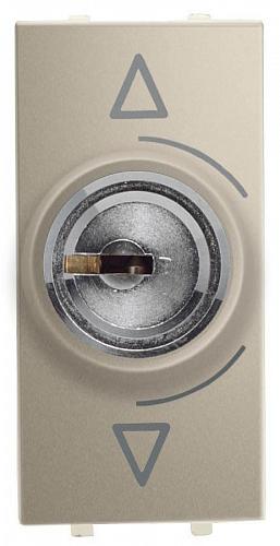 Переключатель с ключом на 3 положения ABB Zenit альпийский шампань 2CLA215310N1901