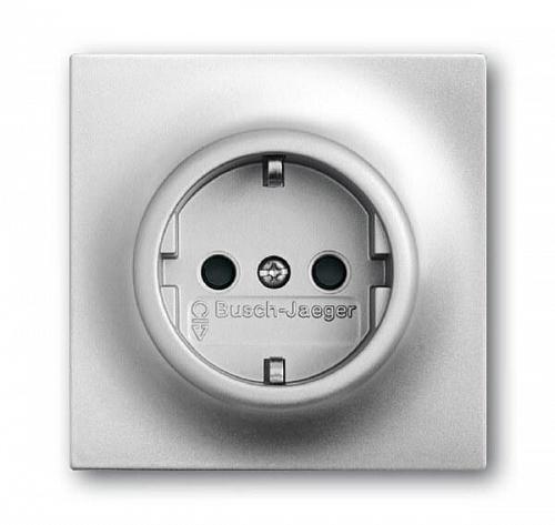 Розетка ABB Impuls Schuko с/з 16A 250V со шторками безвинтовой зажим серебристо-алюминиевый 2CKA002013A5275