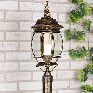 Уличные светильники с золотистой поверхностью