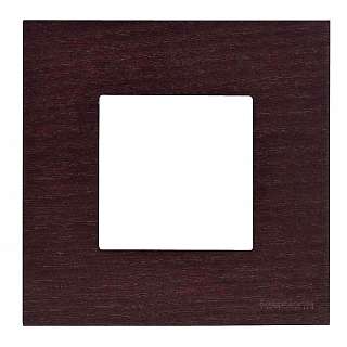 Рамки для розеток и выключателей в стиле кантри