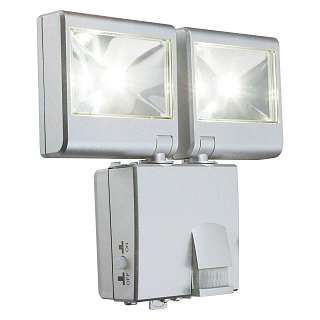 Уличные настенные светильники серебристого цвета