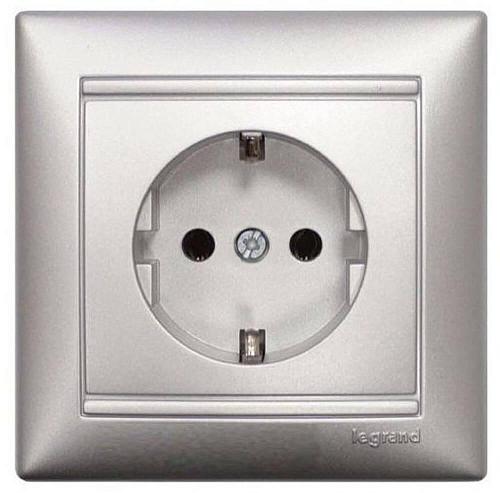Розетка 2К+3 Legrand Valena 16A 250V с/з алюминий 770123