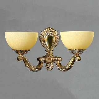 Бра с двумя плафонами желтого цвета