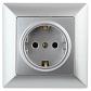 Розетка двойная ЭРА Intro Solo Schuko 2X2P+E 16A 250V со шторками серебро 4-206-03 Б0043342 - фото №1