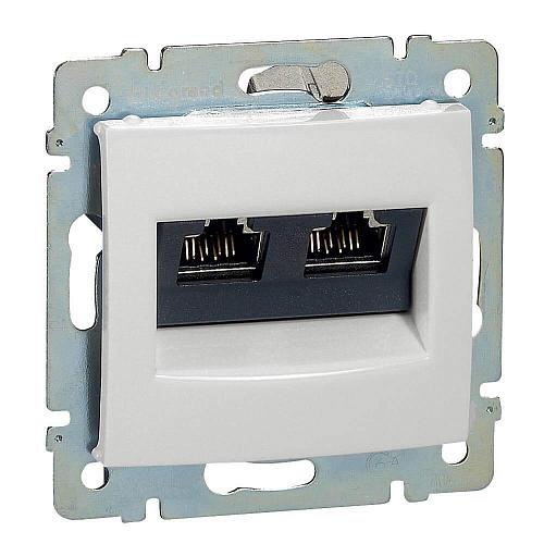Розетка компьютерная 2хRJ45 Legrand Valena 6 кат UTP на винтах белая 774243