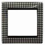 Рамка 1-постовая Legrand Valena гусиные лапки 770420